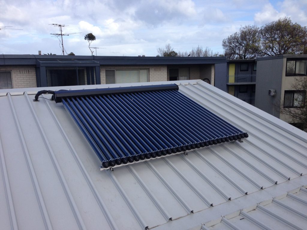 Apricus 30 Tubes Flush Mounted